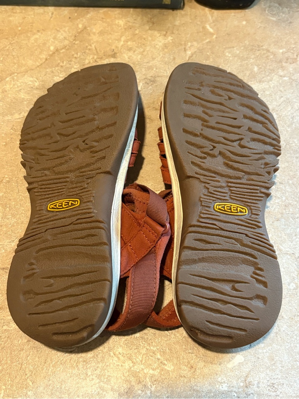 Keen Women's Rose Color Closed-Toe Sport Sandals w/ Velcro Straps size 7 - Picture 7 of 7